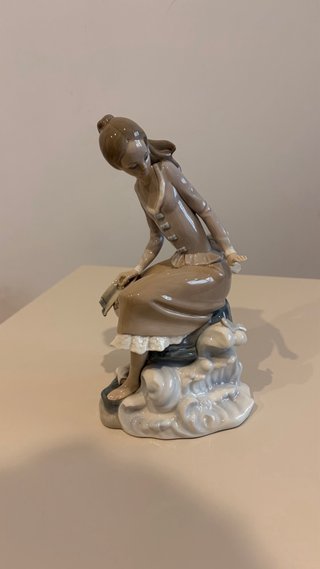 Figura Lladró Niña