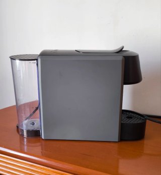 Cafetera Compacta Negra