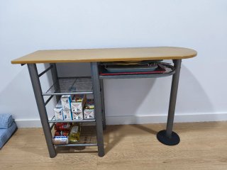 Mesa Alta de Cocina con Estantería