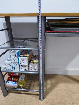 Mesa Alta de Cocina con Estantería