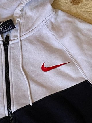 Chaqueta nike blanca y negra