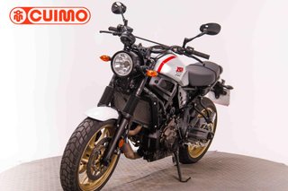 YAMAHA XSR 700