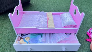 Cuna de madera para muñeca + Ropita + muñeca