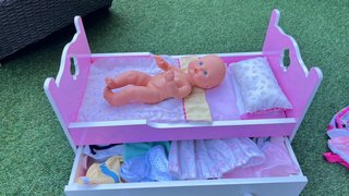 Cuna de madera para muñeca + Ropita + muñeca