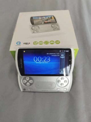 Sony Xperia Play Blanco.