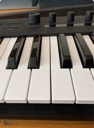 Teclado MIDI Korg Keystage 61