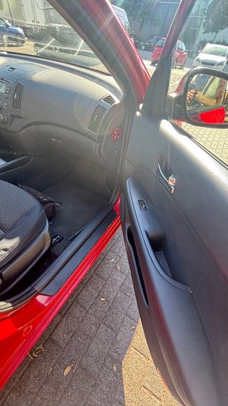 Hyundai i30 Con Garantia de 1 año.