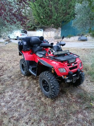 Quad Can-Am Rojo Todoterreno