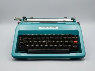 Máquina de escribir Olivetti Studio 45