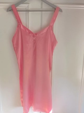 Camisón Corto de Seda Rosa