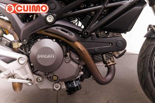 DUCATI MONSTER 696
