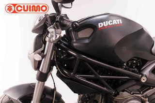 DUCATI MONSTER 696