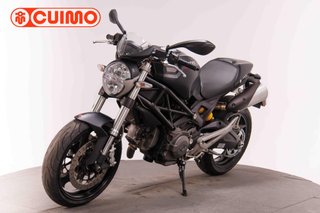 DUCATI MONSTER 696