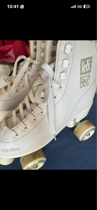 Patines de 4 Ruedas (N.39)con Set de Protecciones