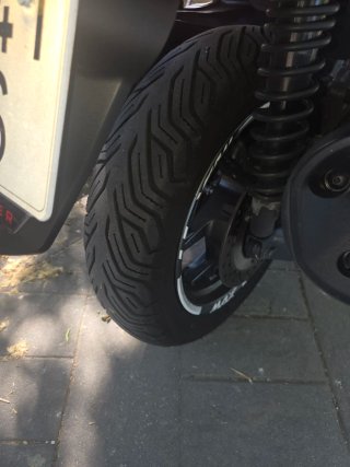 Yamaha Xmax 300 tech Max Dark Magma