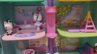 Casa de Muñecas de Gabby con Figuras