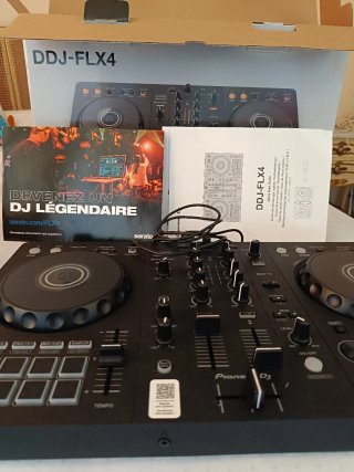 Controlador DJ Pioneer DDJ-FLX4