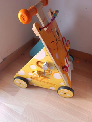 Correpasillos Janod gato actividades madera