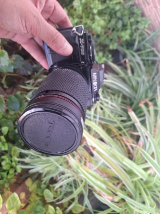 Minolta X-700 con objetivo