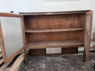 Mueble Licorera Antiguo de Madera para restaurar