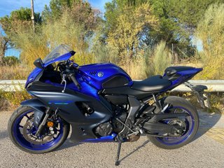Yamaha R7 2024 9600km