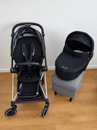 Carrito Cybex Mios con capazo y adaptadores