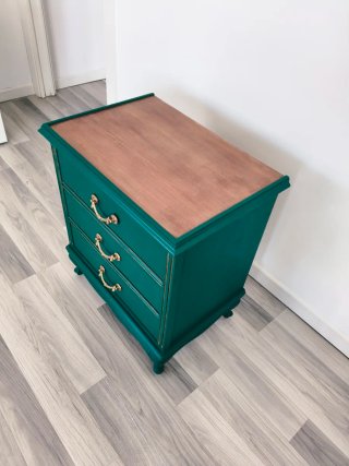 Mesita de Noche de Madera Maciza Restaurada