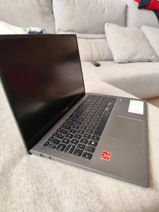 Ordenador portátil Asus Vivobook 15 X512D