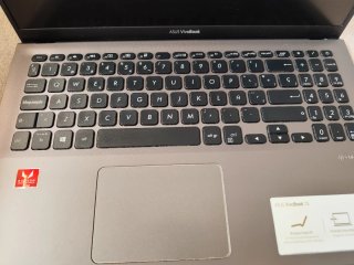 Ordenador portátil Asus Vivobook 15 X512D