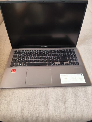 Ordenador portátil Asus Vivobook 15 X512D