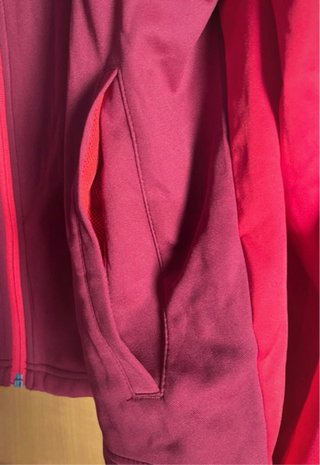 Chaqueta New Balance Roja Talla L