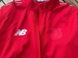 Chaqueta New Balance Roja Talla L