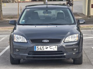Ford Focus (DISTRIBUCIÓN + BOMBA DE AGUA CAMBIADA)