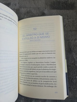 La vuelta al fútbol en 80 historias