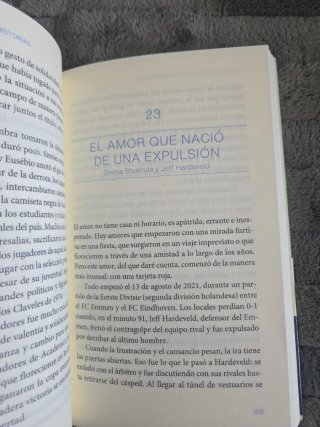 La vuelta al fútbol en 80 historias