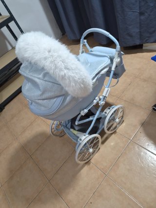 Carro de Muñecas Junama Azul