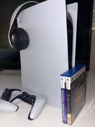 PlayStation 5 + 2 mandos + cascos + juegos