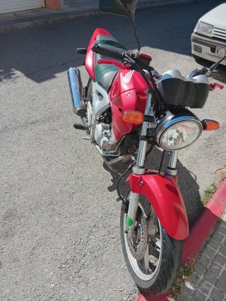 Honda CBF 250 Roja