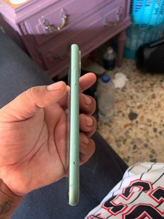 iPhone 11 128GB Verde con detalle