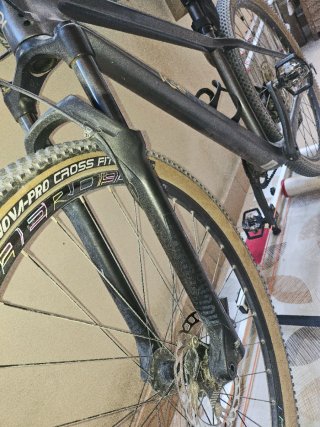 Bicicleta de Montaña Carbono IGE