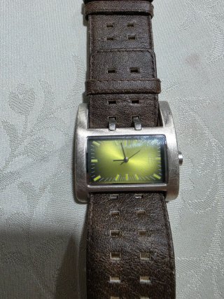 Reloj de caballero con correa marrón