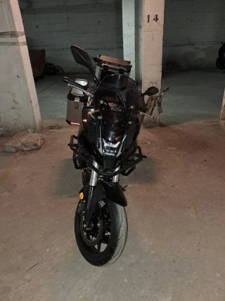 Voge 500 DS Negra y Plata