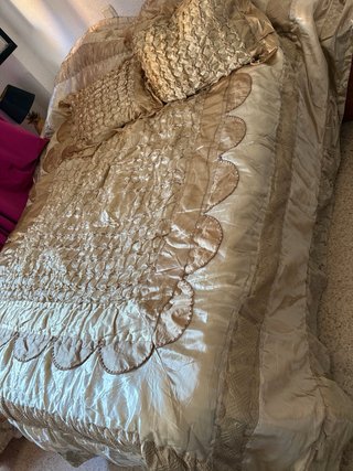 Manta con dos almohadas