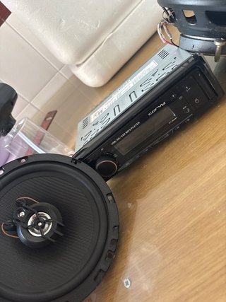 Radio Corvy + Altavoces Caliber