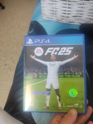 FC 25 PS4 (PlayStation 4) - Casi Nuevo