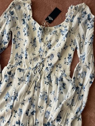 Mono Hollister flores azules y blancas