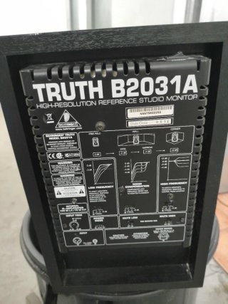 Monitores Estudio Behringer TRUTH B2031A.LEER BIEN