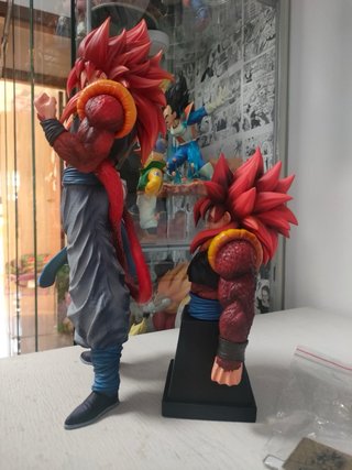 Figura y Busto Gogeta SS4