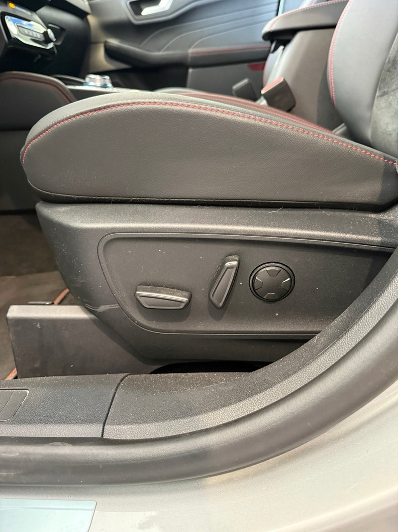 Ford Kuga 2025, foto 13