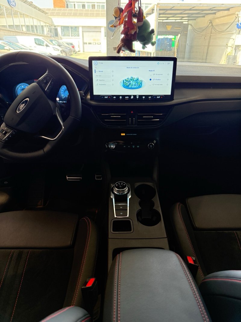 Ford Kuga 2025, foto 8